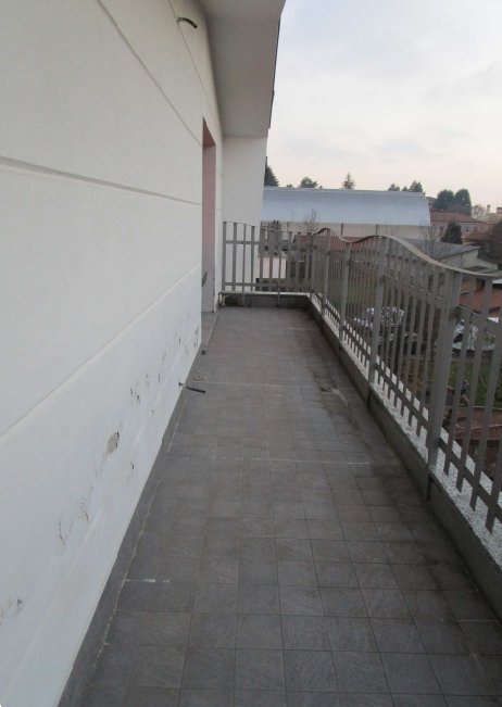 locale di sgombero in vendita a Besana in Brianza