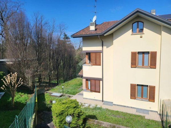 casa indipendente in vendita a Besana in Brianza