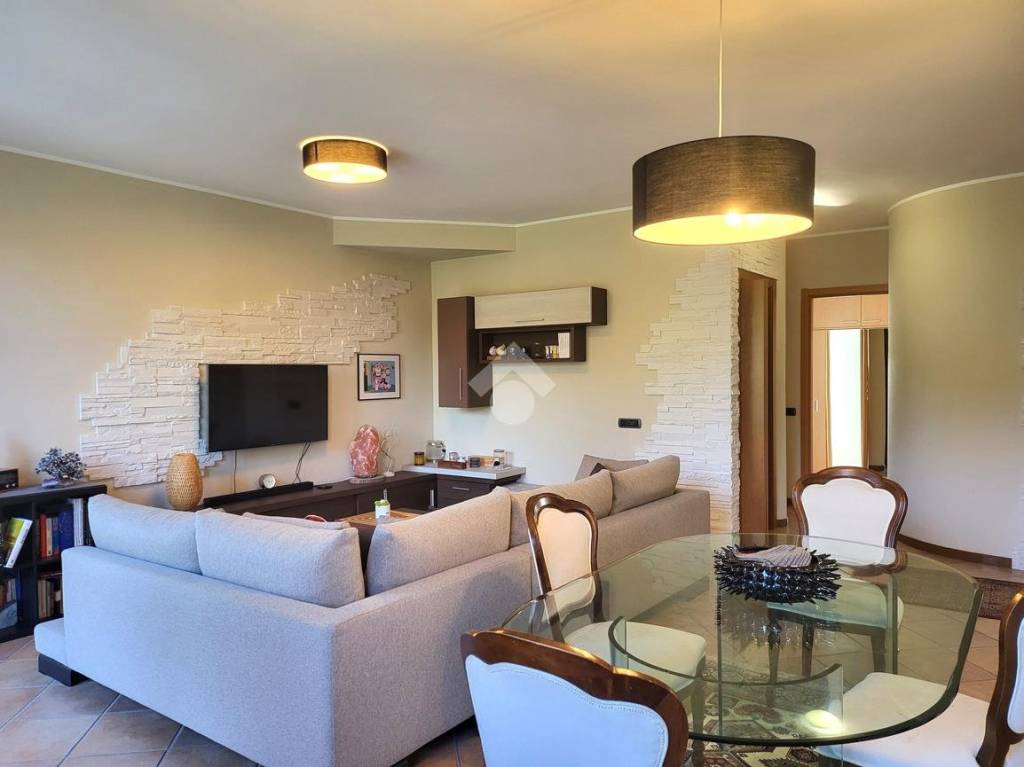 casa indipendente in vendita a Besana in Brianza