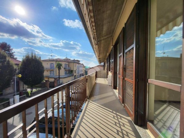 appartamento in vendita a Besana in Brianza in zona Villa Raverio