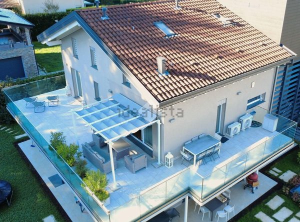 appartamento in vendita a Besana in Brianza