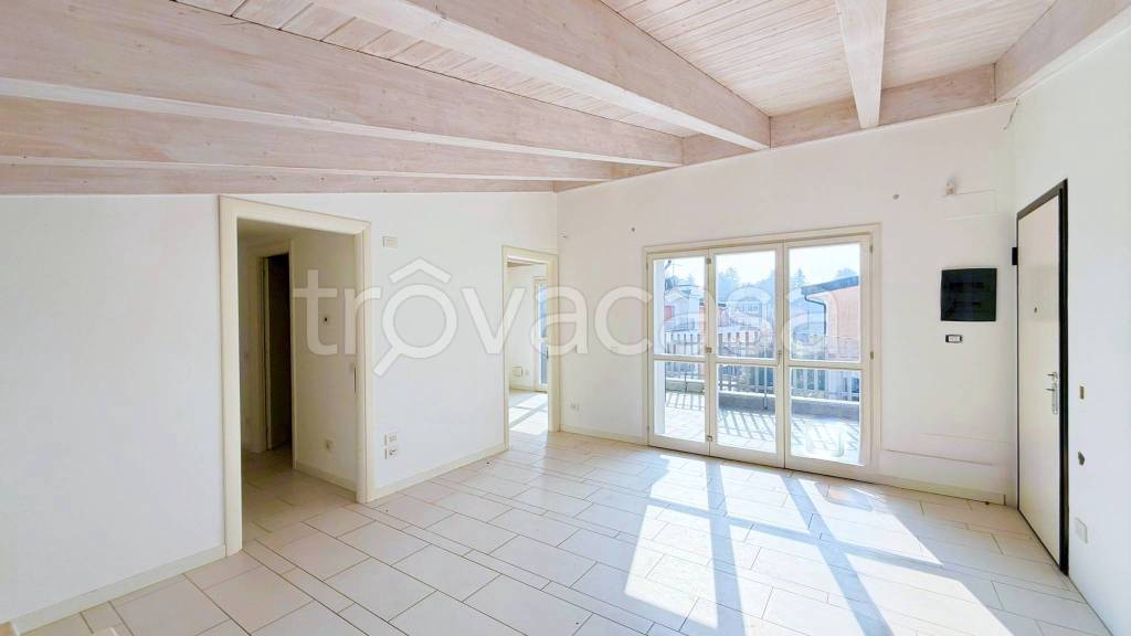 appartamento in vendita a Besana in Brianza