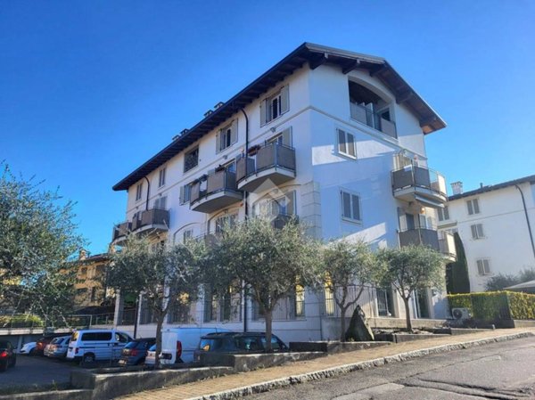 appartamento in vendita a Besana in Brianza