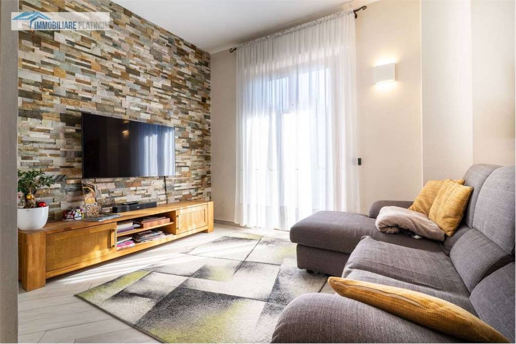 appartamento in vendita a Besana in Brianza in zona Calò