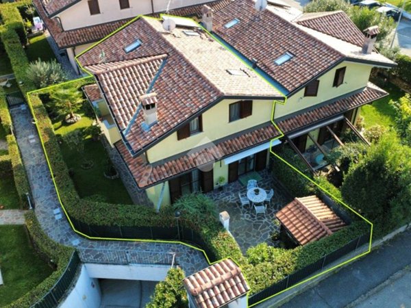 appartamento in vendita a Besana in Brianza