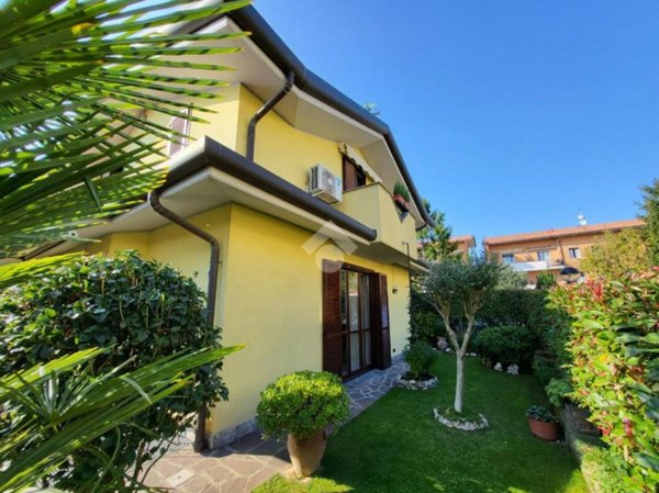 appartamento in vendita a Besana in Brianza