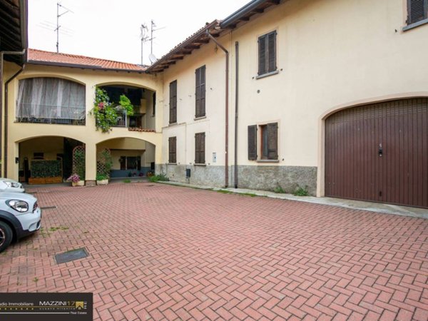 appartamento in vendita a Besana in Brianza