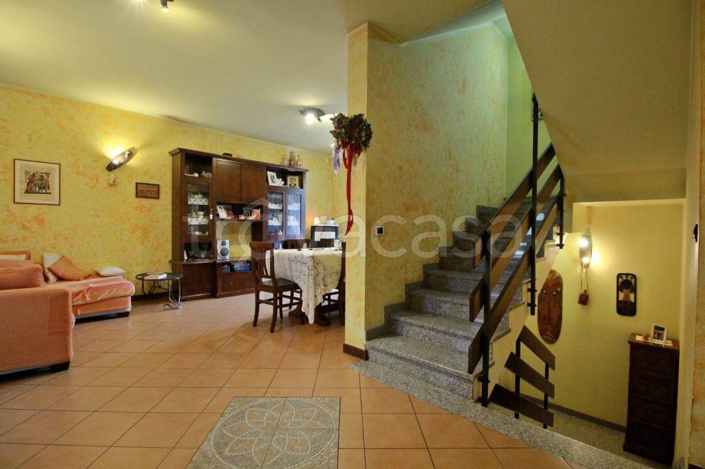 casa indipendente in vendita a Besana in Brianza