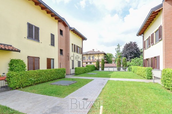 appartamento in vendita a Besana in Brianza