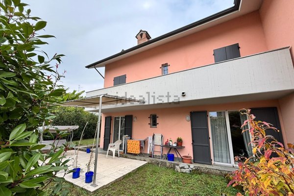 casa indipendente in vendita a Besana in Brianza