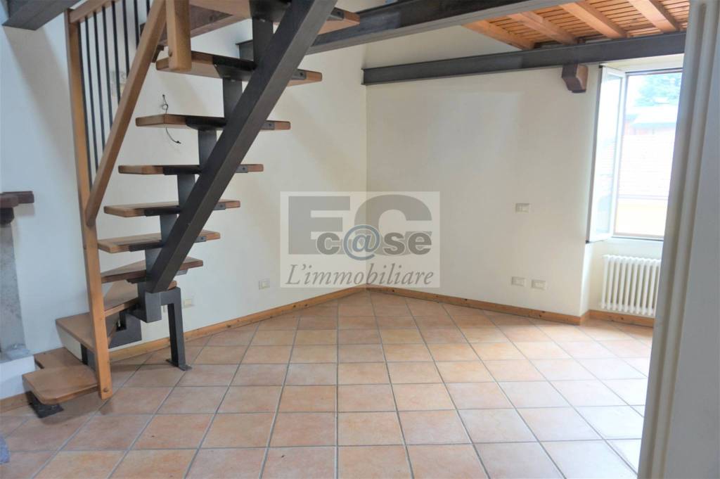 appartamento in vendita a Besana in Brianza