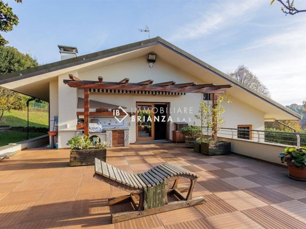 casa indipendente in vendita a Besana in Brianza