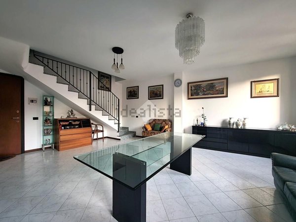 appartamento in vendita a Besana in Brianza