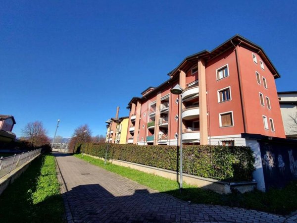 appartamento in vendita a Besana in Brianza