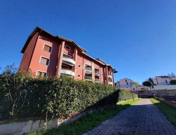appartamento in vendita a Besana in Brianza