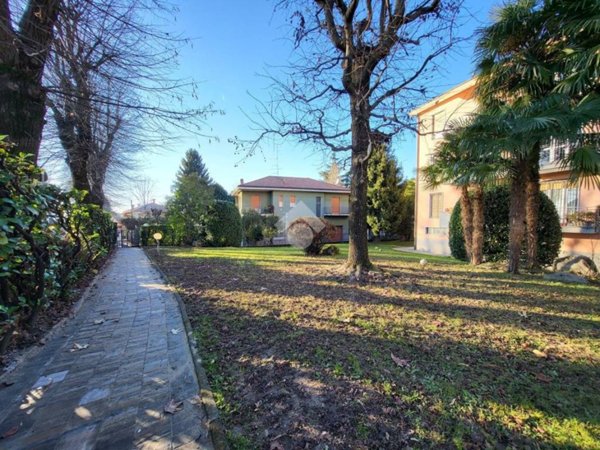 appartamento in vendita a Besana in Brianza