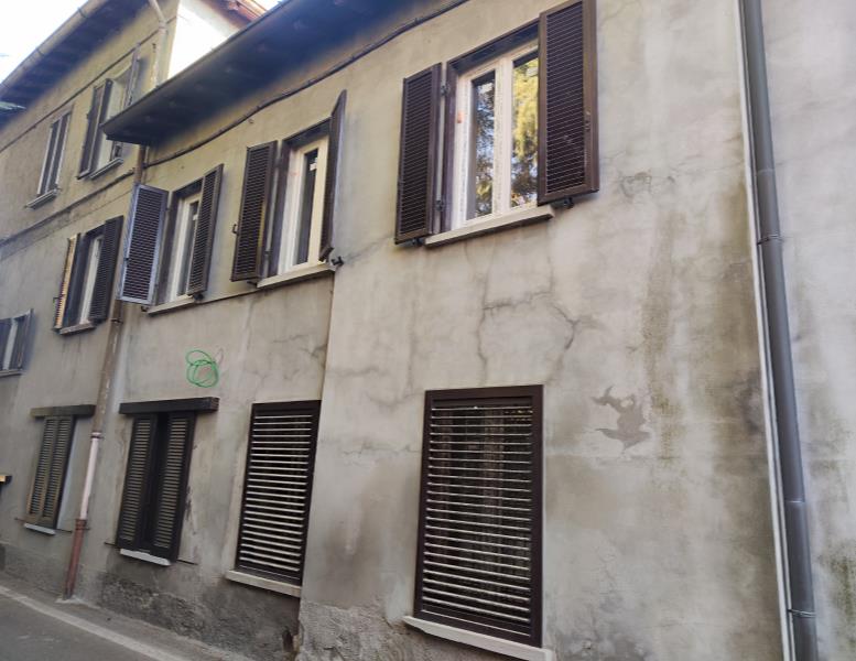 appartamento in vendita a Besana in Brianza in zona Calò