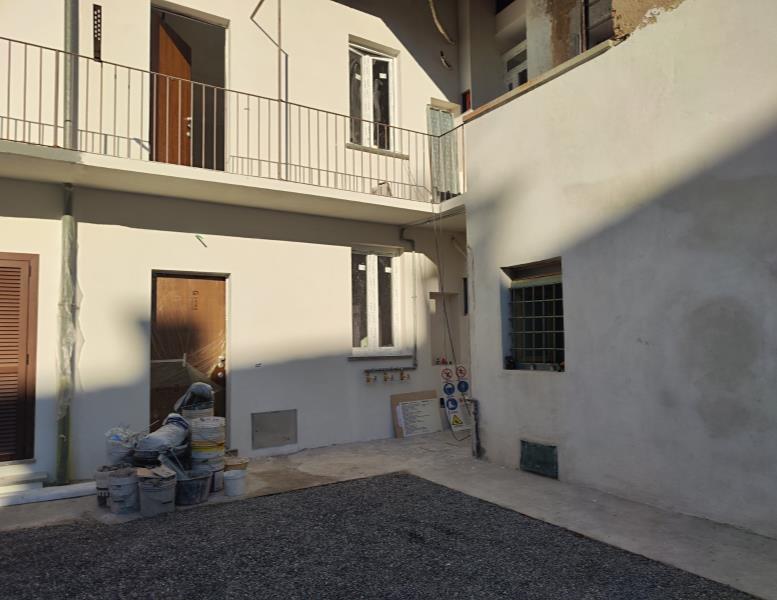 appartamento in vendita a Besana in Brianza in zona Calò