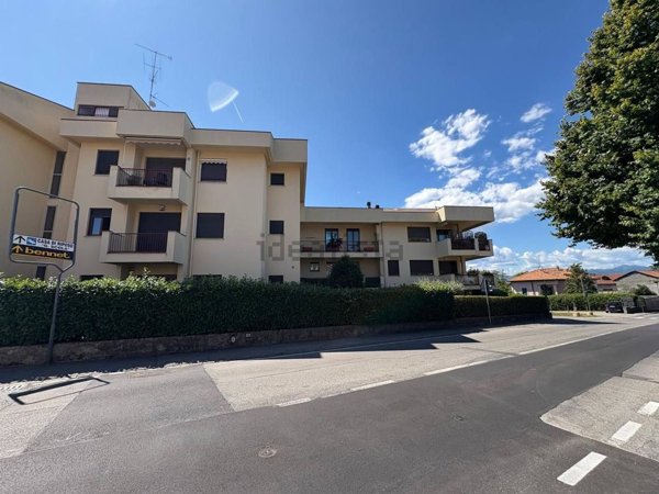 appartamento in vendita a Besana in Brianza