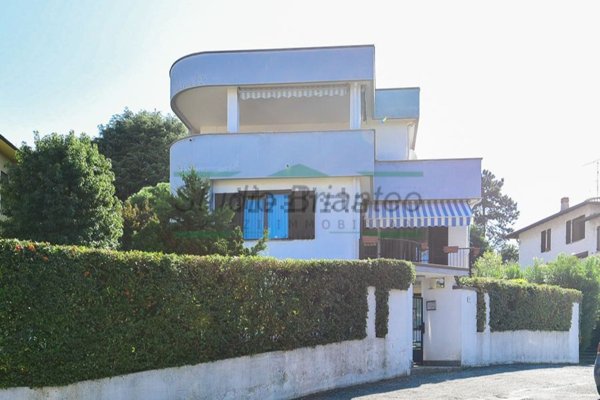 casa indipendente in vendita a Besana in Brianza