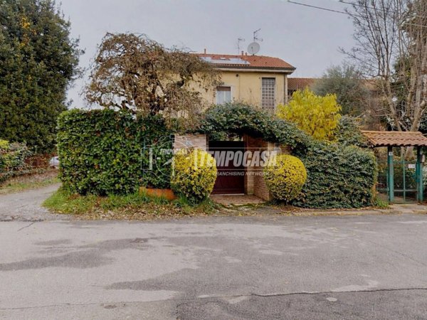 appartamento in vendita a Besana in Brianza