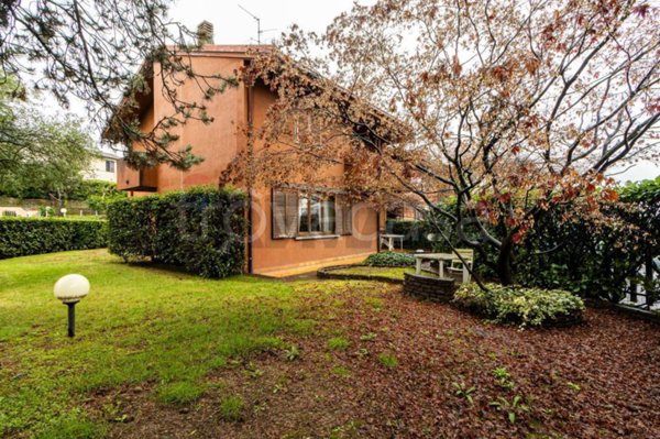 casa indipendente in vendita a Besana in Brianza