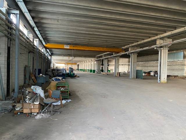 locale commerciale in vendita a Besana in Brianza