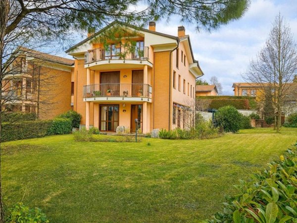 appartamento in vendita a Besana in Brianza