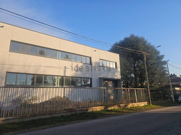 casale in vendita a Besana in Brianza