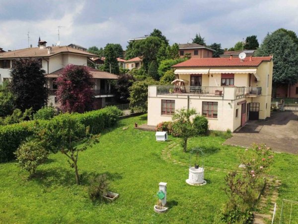 casa indipendente in vendita a Besana in Brianza