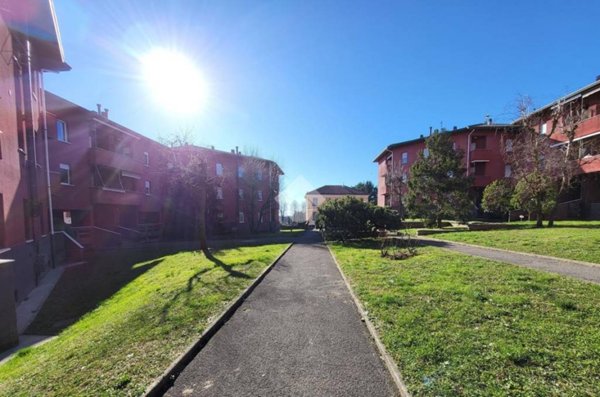 appartamento in vendita a Besana in Brianza in zona Villa Raverio