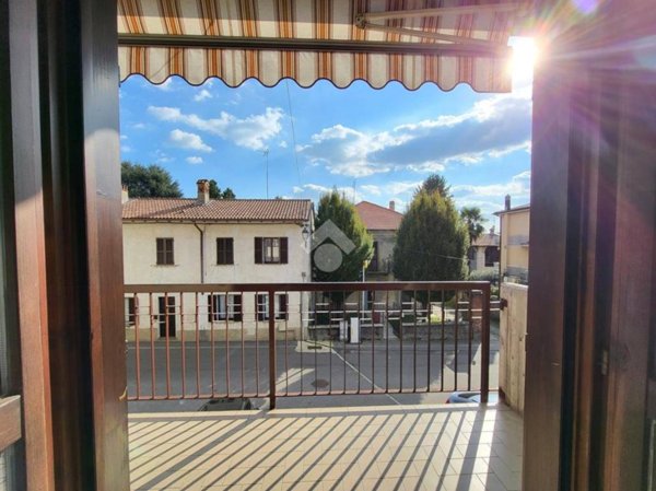 appartamento in vendita a Besana in Brianza in zona Villa Raverio