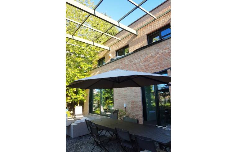 casa indipendente in vendita a Besana in Brianza in zona Montesiro