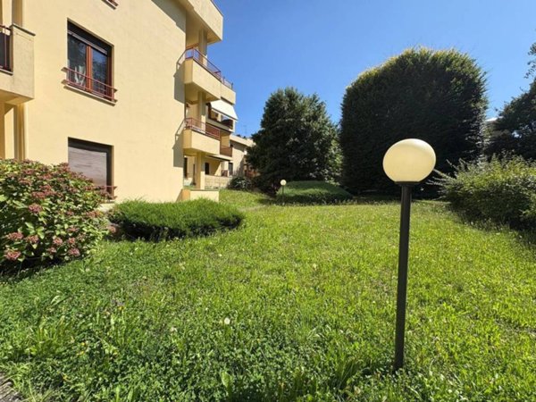 appartamento in vendita a Besana in Brianza