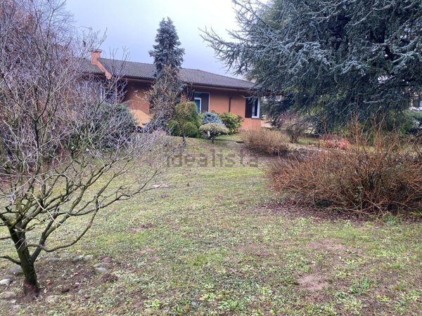 casa indipendente in vendita a Besana in Brianza