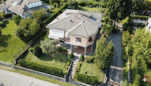 casa indipendente in vendita a Besana in Brianza