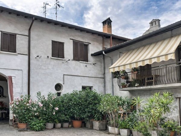 appartamento in vendita a Besana in Brianza