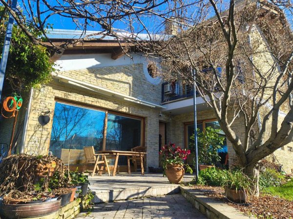 casa indipendente in vendita a Besana in Brianza