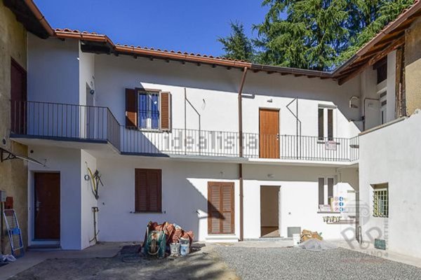 appartamento in vendita a Besana in Brianza in zona Calò