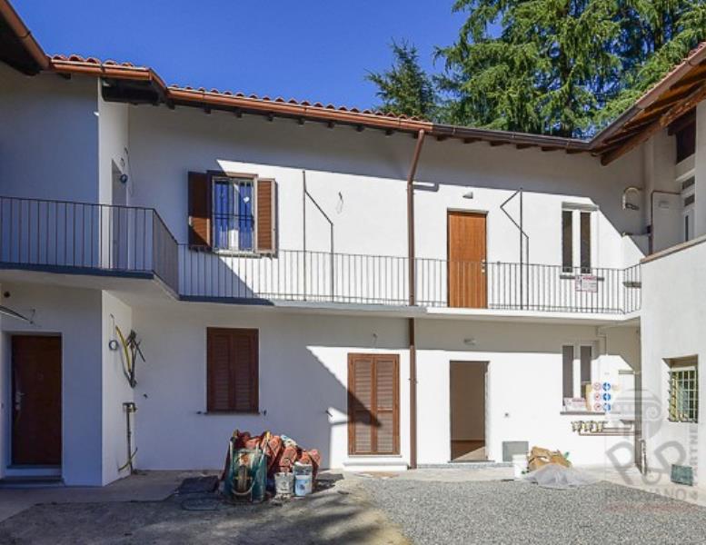 appartamento in vendita a Besana in Brianza in zona Calò