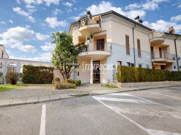 appartamento in vendita a Besana in Brianza