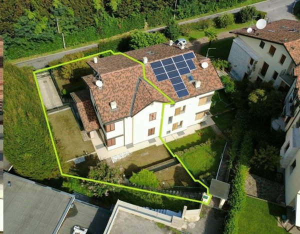 casa indipendente in vendita a Besana in Brianza