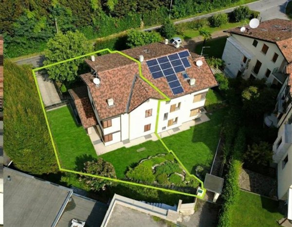 casa indipendente in vendita a Besana in Brianza