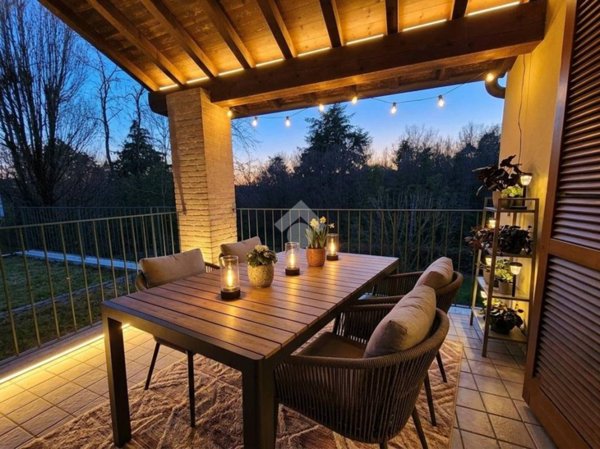 casa indipendente in vendita a Besana in Brianza