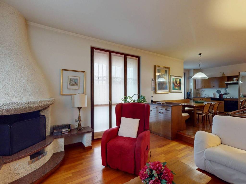 appartamento in vendita a Besana in Brianza