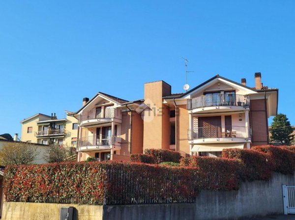 appartamento in vendita a Besana in Brianza in zona Montesiro