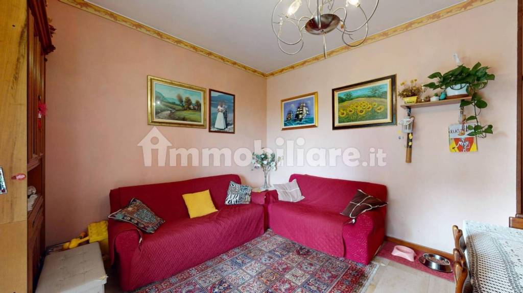 appartamento in vendita a Besana in Brianza in zona Montesiro