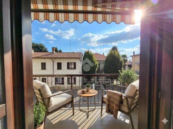 appartamento in vendita a Besana in Brianza in zona Villa Raverio