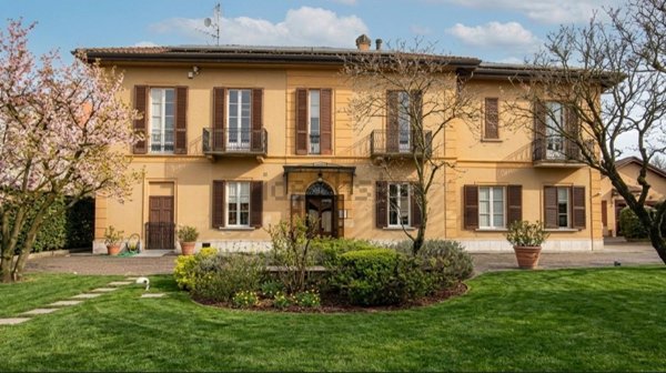 appartamento in vendita a Besana in Brianza