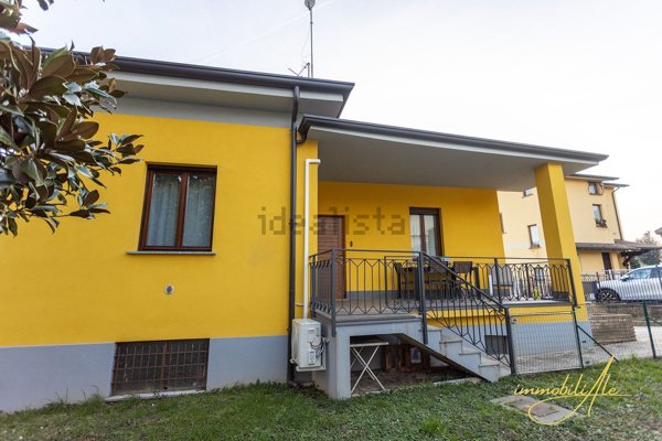 casa indipendente in vendita a Besana in Brianza